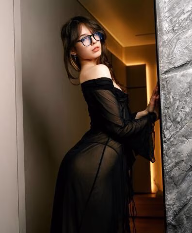 Kharghar aged housewife Call Girl